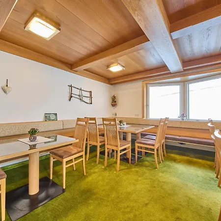 Garni Tirol Aparthotel