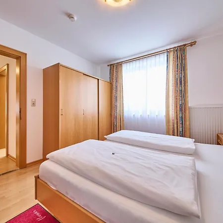Garni Tirol 4*