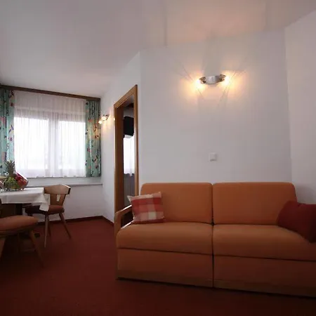 Aparthotel Garni Tirol