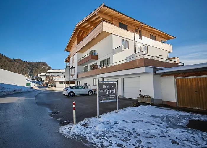 Garni Tirol Lägenhetshotell 4*