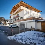 Garni Tirol Aparthotel