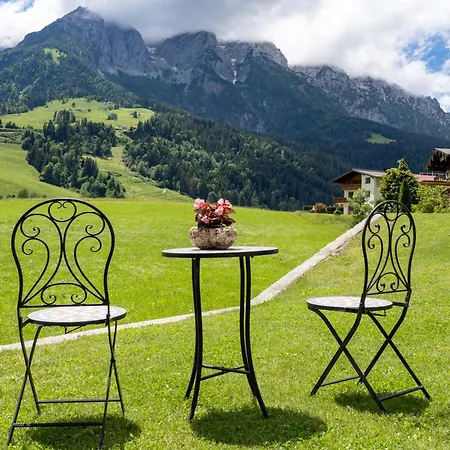 Garni Tirol 4*