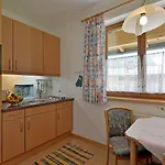 Garni Tirol Apartmanhotel 4*