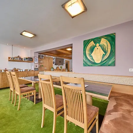 Aparthotel Garni Tirol 3*