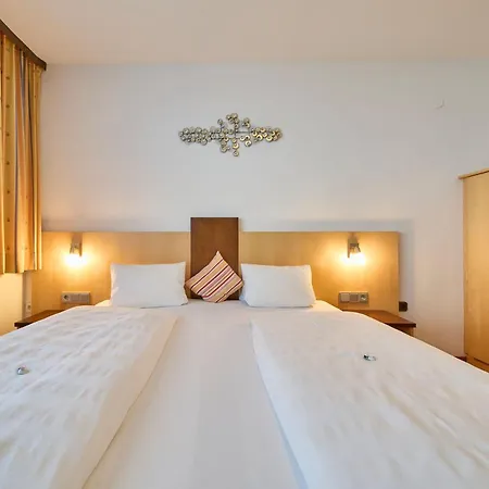 Aparthotel Garni Tirol